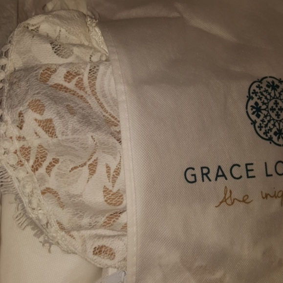 Grace Loves Lace Edie💍No Bundling, please. Special shipping needs to be made. - Picture 9 of 10